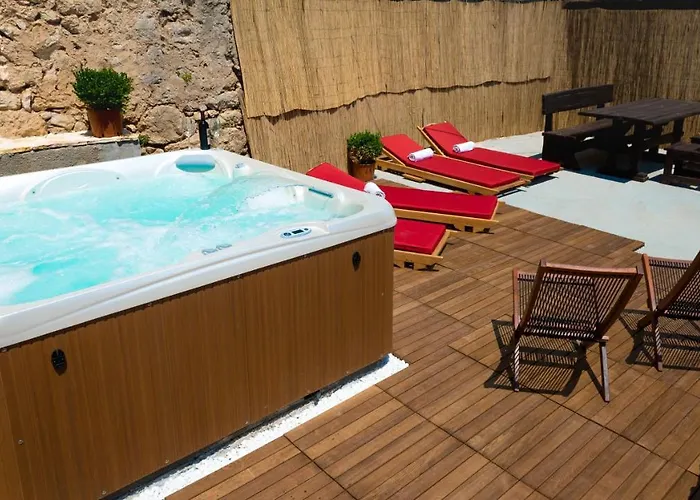 Ankora Sea And Old Town View - Hot Tub Lägenhet